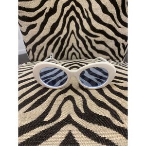 Cute Clout Goggle Sunglasses